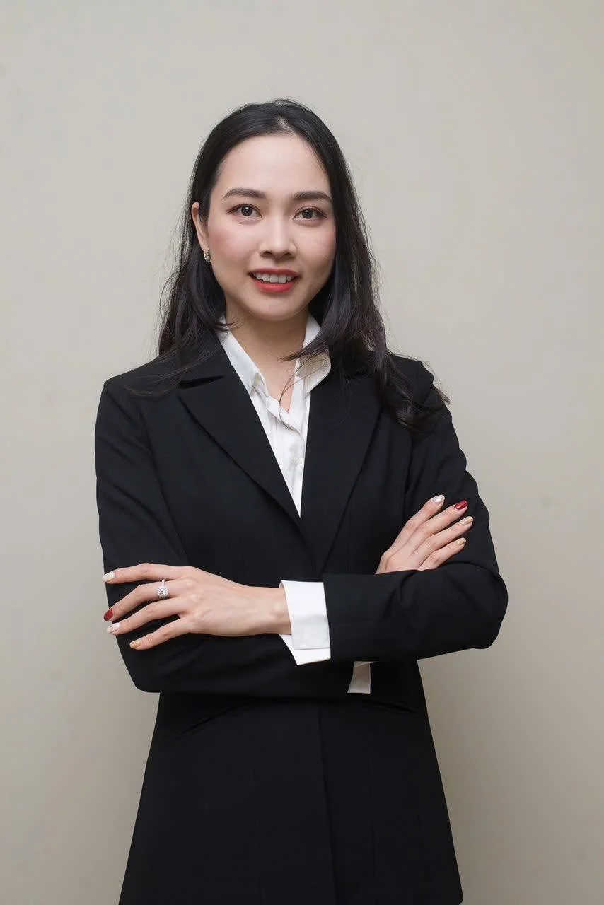 Ms. Angela Tạ